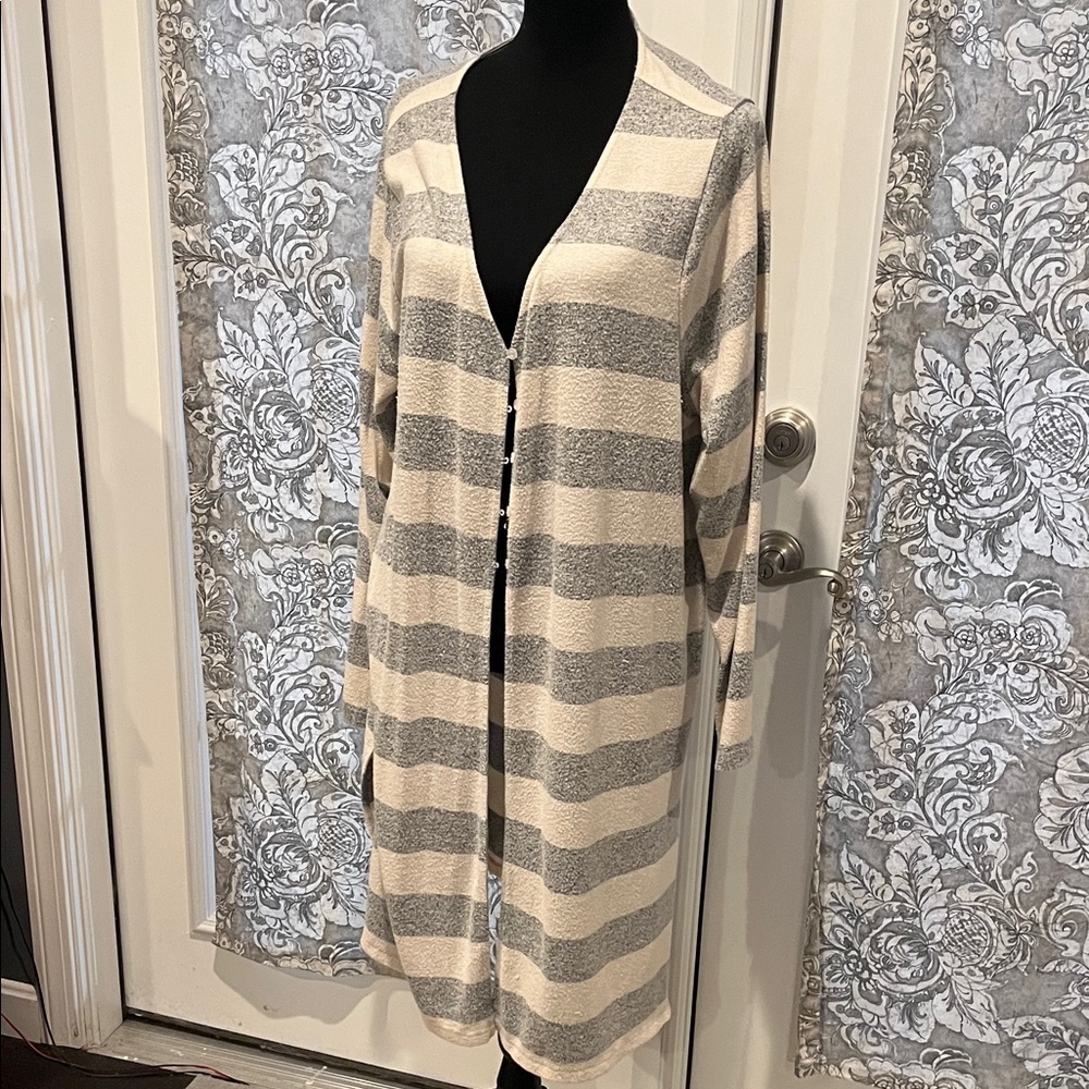 Lane Bryant Gray and Cream Knit Cardigan